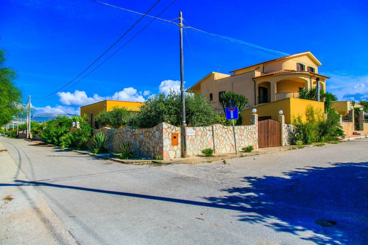 Casa Vacanze L'Orizzonte Aparthotel Valderice Ngoại thất bức ảnh