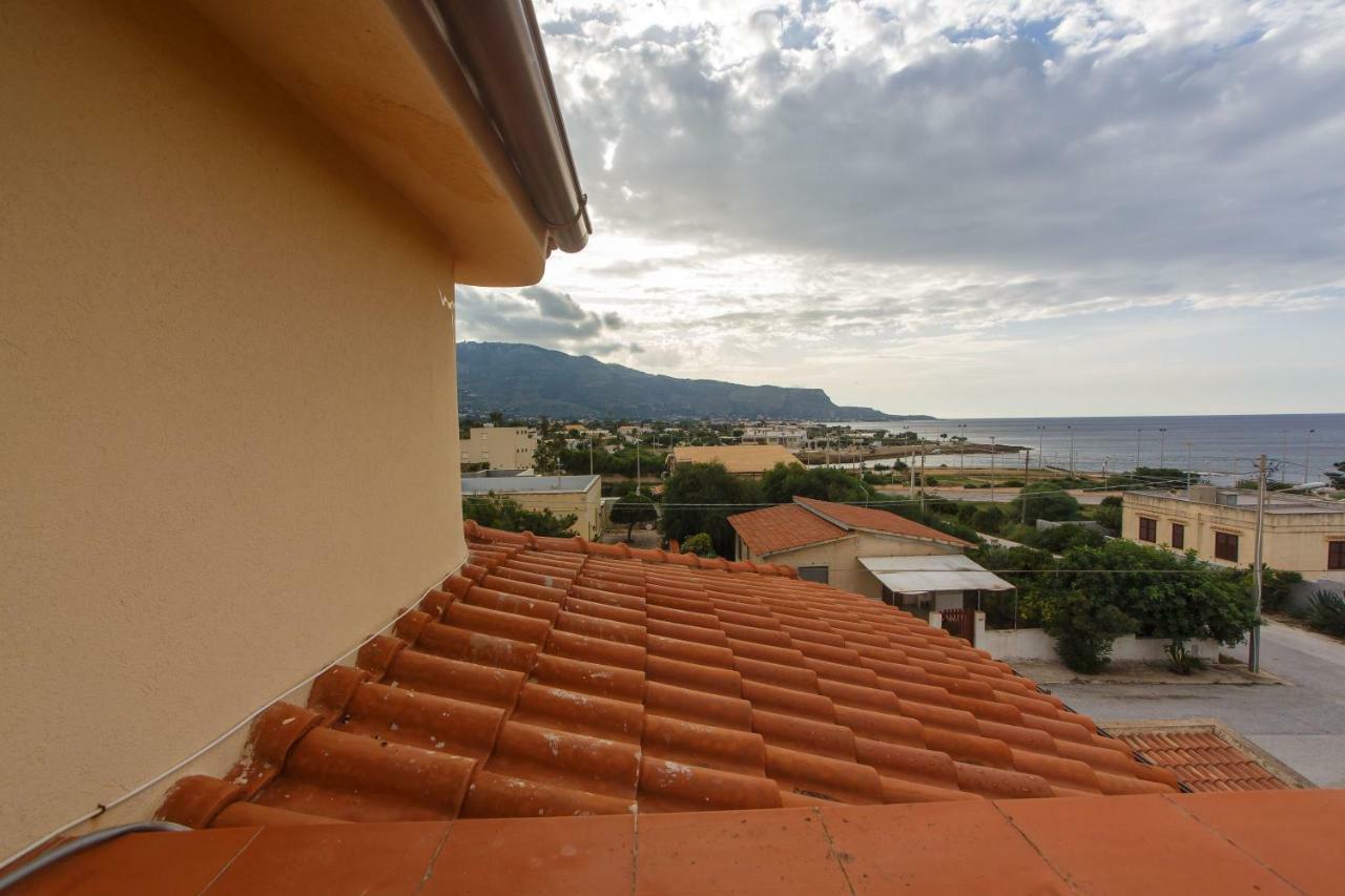 Casa Vacanze L'Orizzonte Aparthotel Valderice Ngoại thất bức ảnh