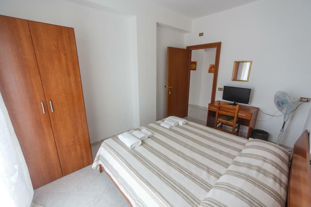 Casa Vacanze L'Orizzonte Aparthotel Valderice Ngoại thất bức ảnh