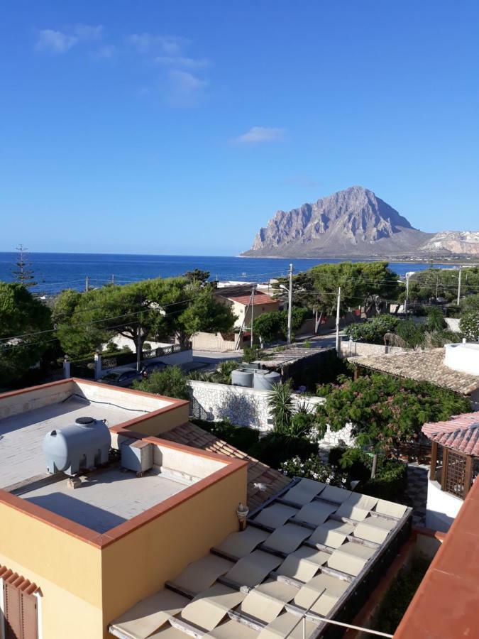 Casa Vacanze L'Orizzonte Aparthotel Valderice Ngoại thất bức ảnh