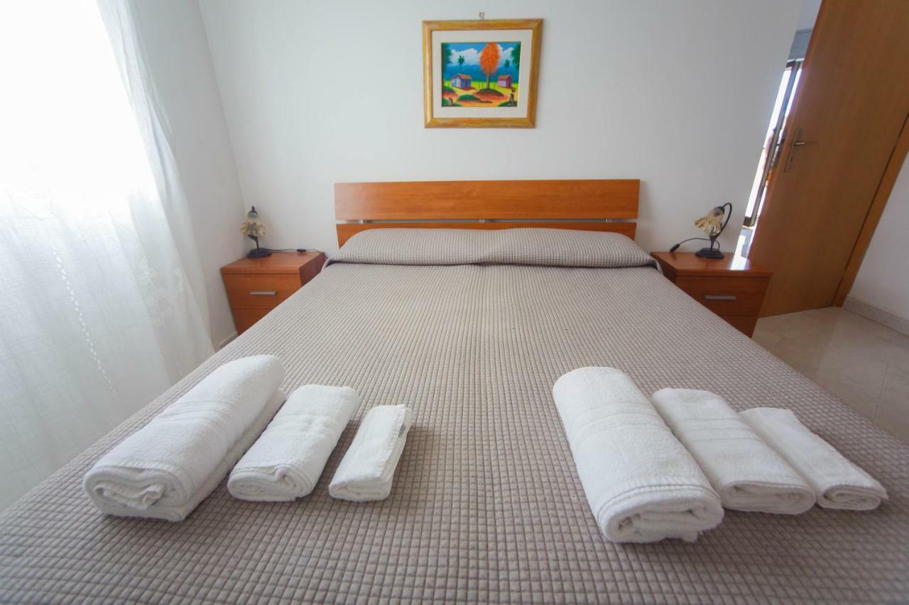 Casa Vacanze L'Orizzonte Aparthotel Valderice Ngoại thất bức ảnh